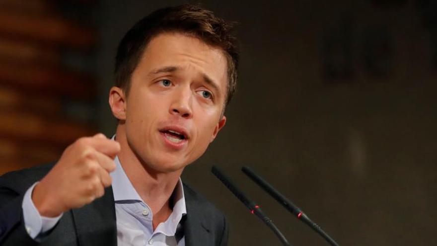 Errejón avisa a Sánchez que no le dará un &quot;cheque en blanco&quot;.