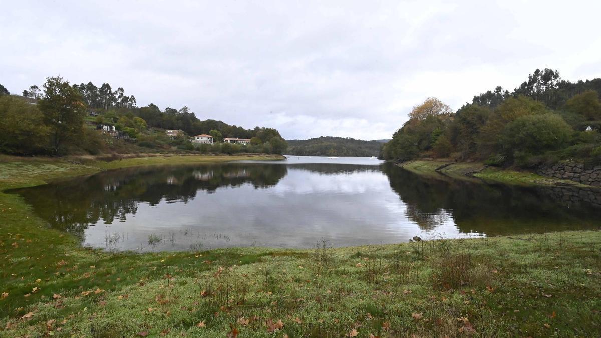 Estado del embalse de Eiras el pasado fin de semana, al límite de su capacidad durante el invierno