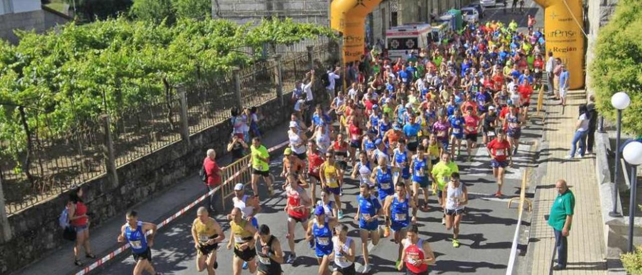 Un momento de la salida de la carrera de Leiro. // Jesús Regal