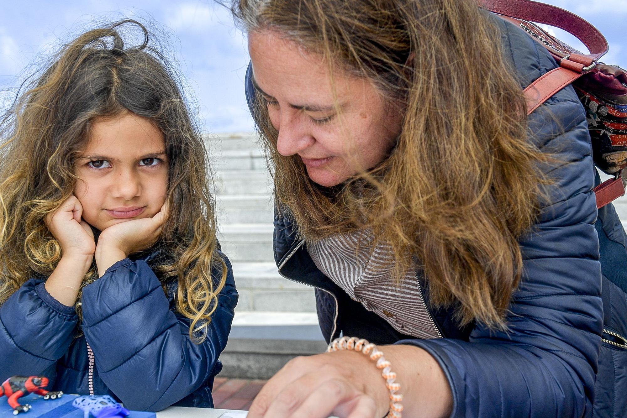 Fiesta de las Matemáticas y el Libro en la Plaza de la Puntilla