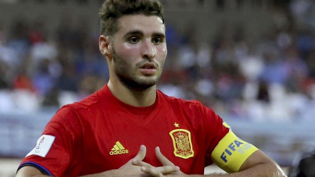 Abel Ruiz, con La Rojita, durante el Mundial Sub-17