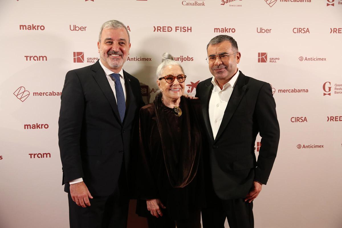 Collboni, Herrera y Vázquez en la fiesta de la restauración por Santa Eulàlia 2024