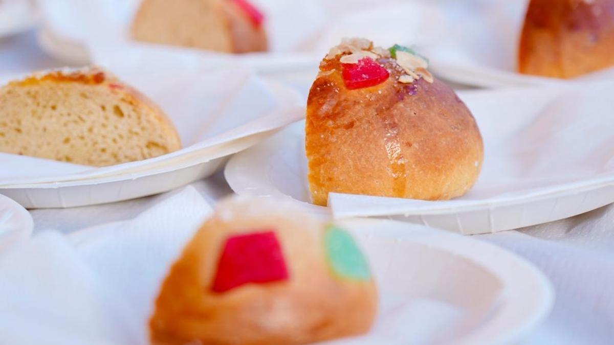 Trozos de roscón de Reyes.