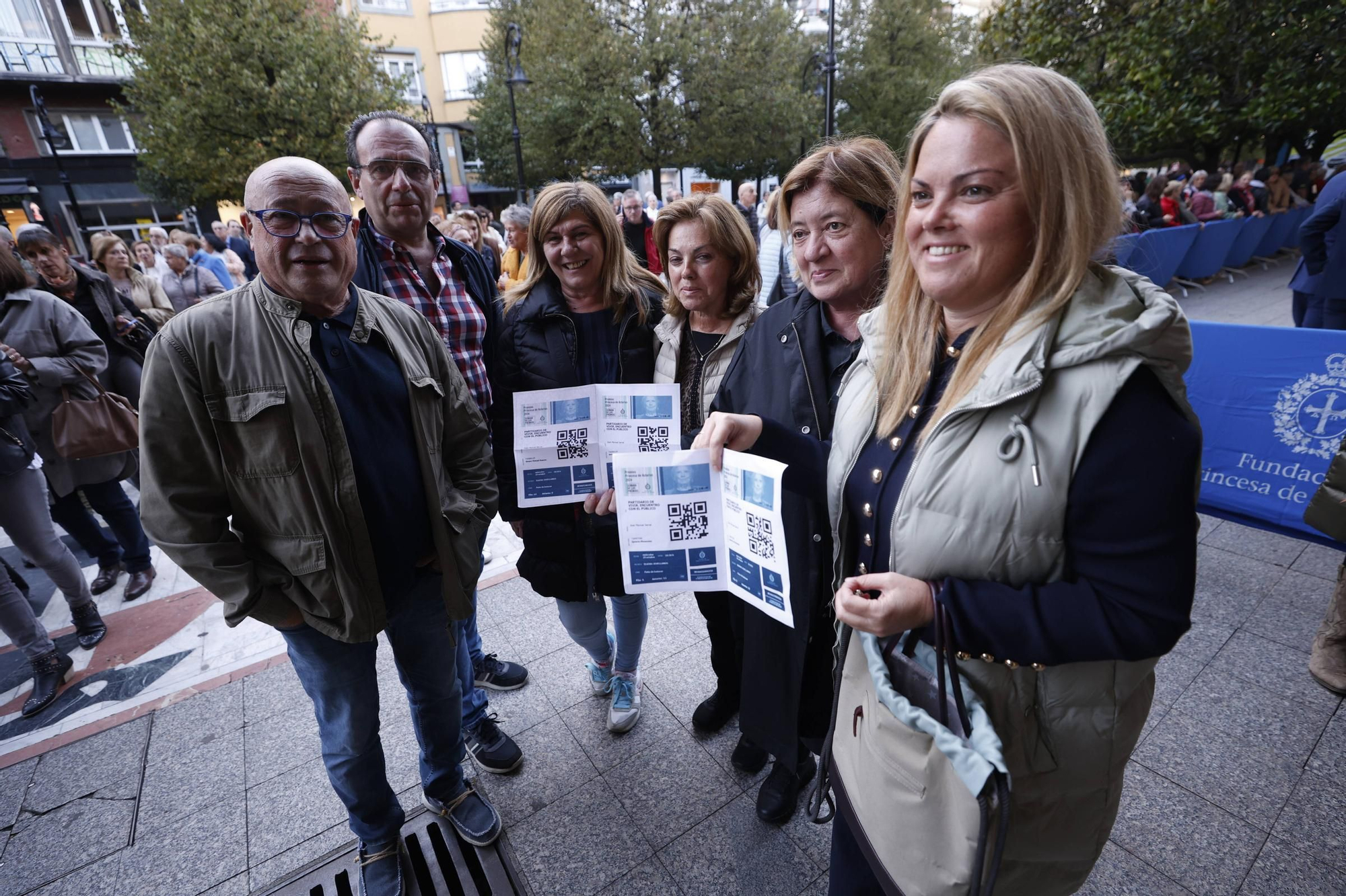 Así fue el encuentro entre Serrat e Iñaki Gabilondo en Gijón.