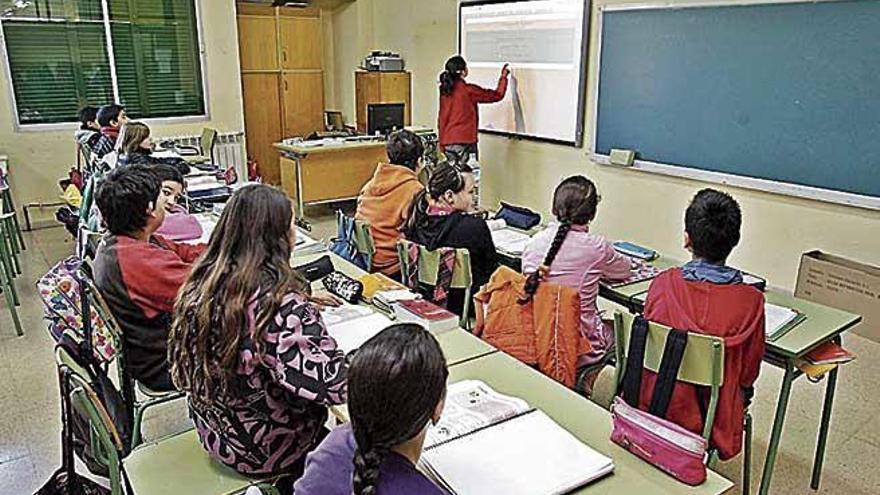 Alumnos de un colegio de Palma durante una clase.