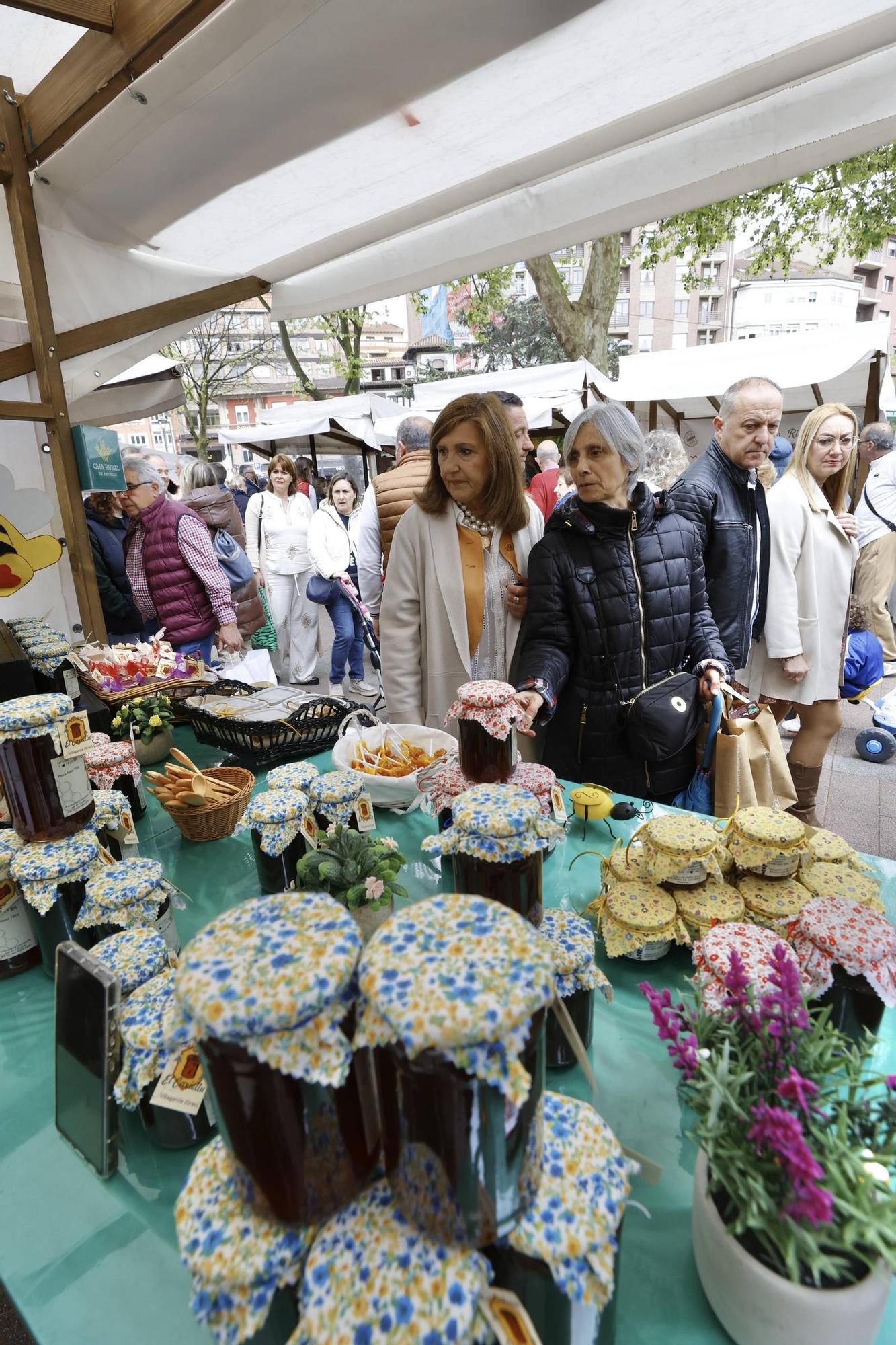 EN IMÁGENES: Las Meanas, abarritadas por el Mercado Ecológico y Artesano