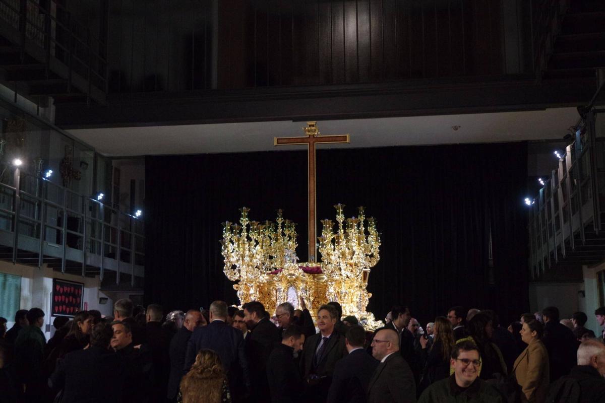 El Cristo del Amor estrena una joya para la Semana Santa de Málaga 2026