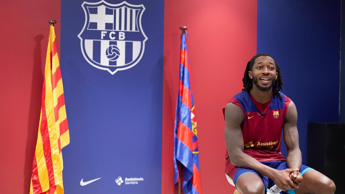 Cale, en el interior del palco del Palau