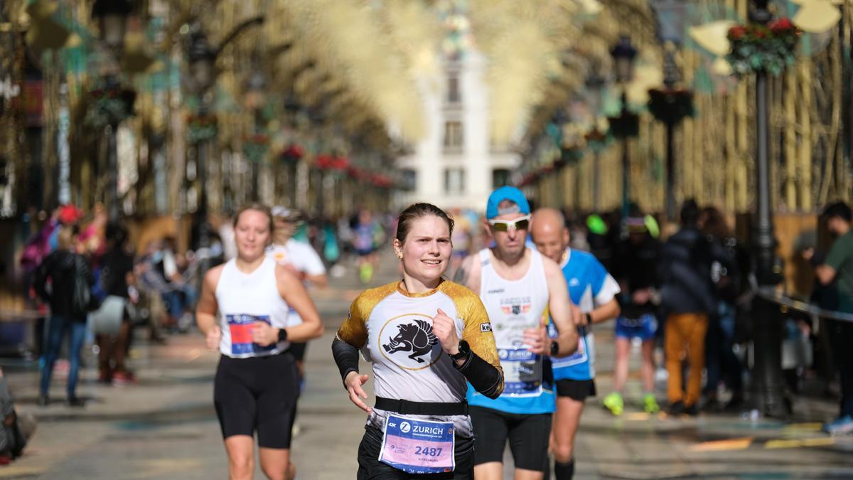 Las imágenes de la Zúrich Maratón de Málaga de 2021