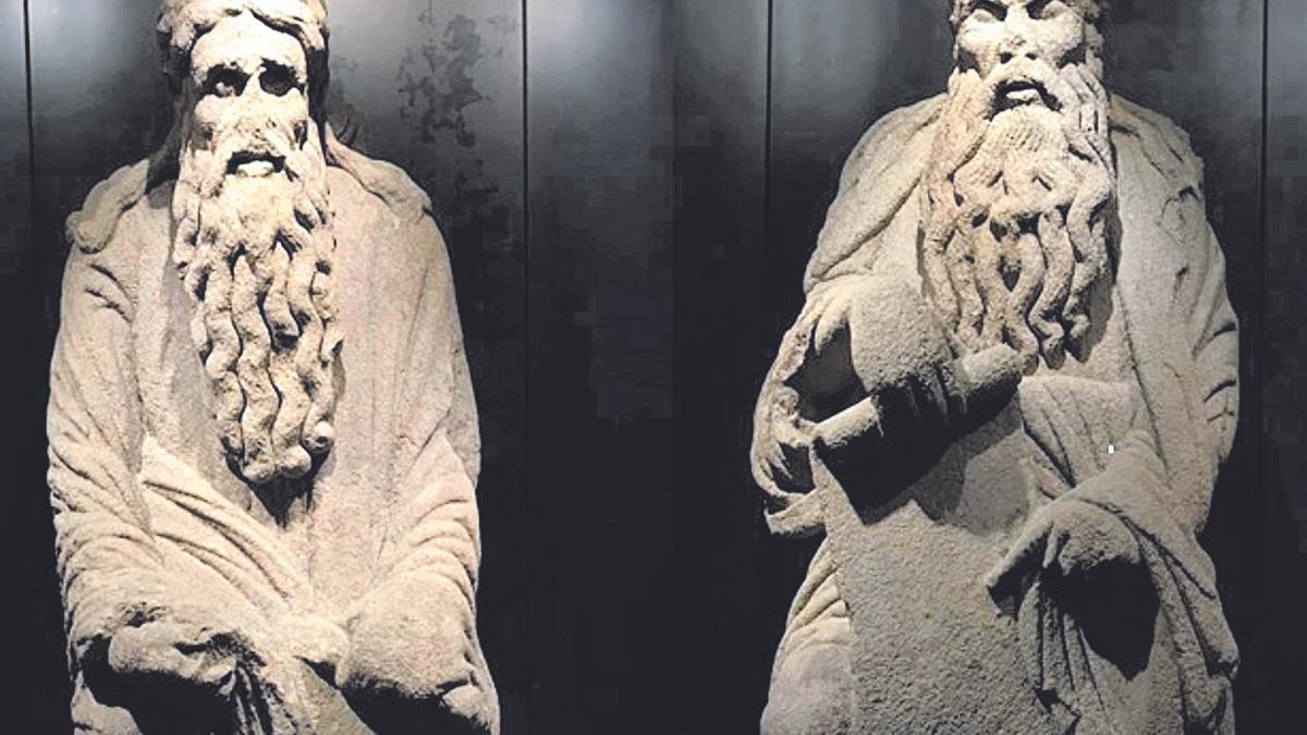 Estatuas del Mestre Mateo.