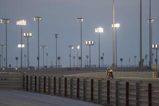 El Mundial de motociclismo arranca bajo los focos de Catar