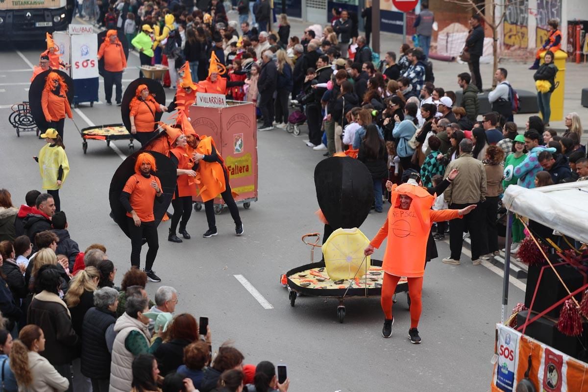 Búscate en las imágenes de la rúa de Carnaval de Ibiza