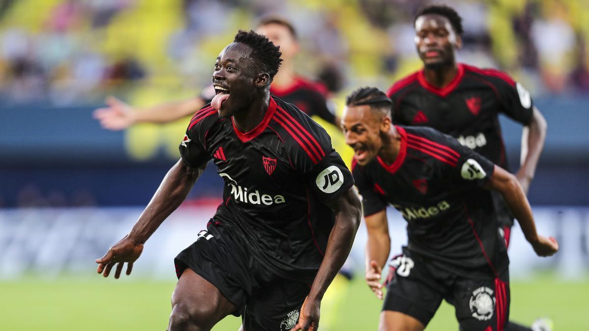 Akor Adams celebrando su gol frente al Villarreal en Liga.