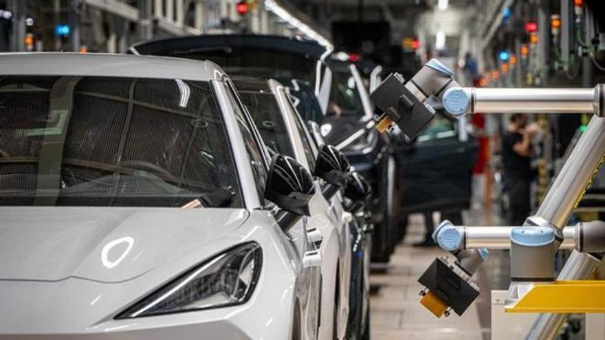 El Grupo Volkswagen recortará su gama de modelos y enfrentará el fin de la paz social con cerca de 100.000 despidos