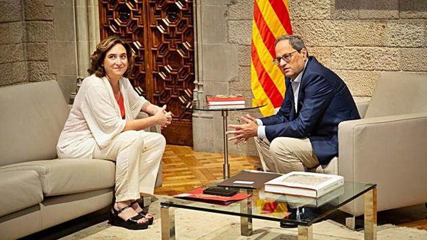 Ada Colau i Quim Torra reunits, ahir, al Palau de la Generalitat.