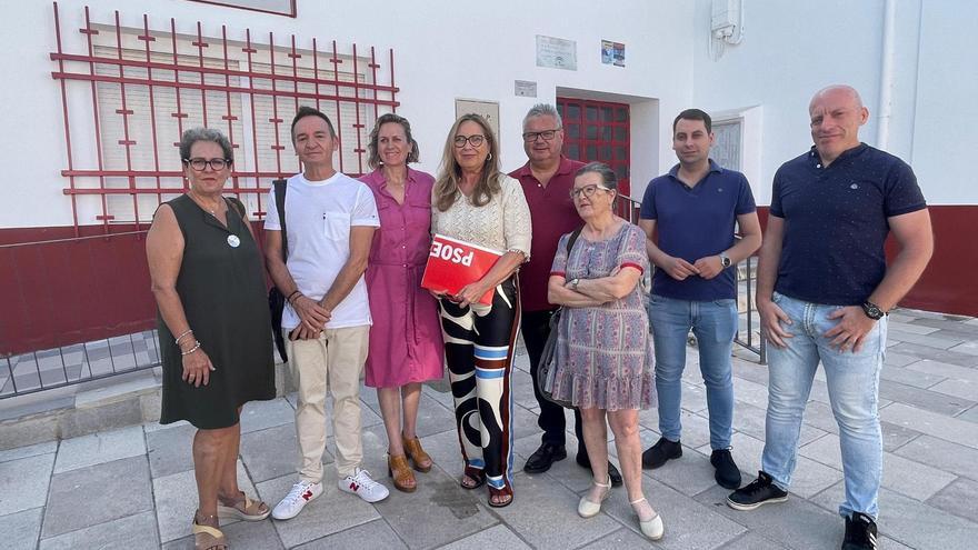 El PSOE denuncia los &quot;recortes en educación&quot; del PP en Puente Genil