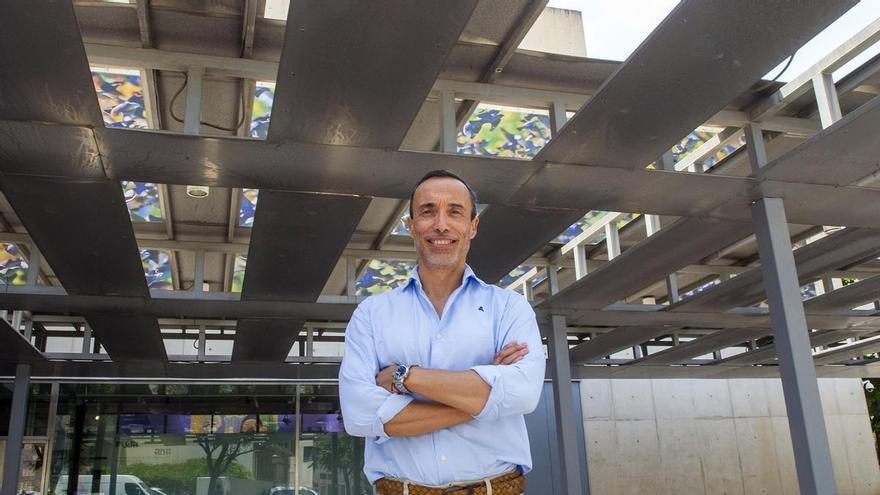 Treinta y seis días después, se formaliza la llegada de Gimilio al MuVIM como director