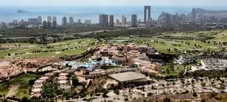 Los nuevos dueños del suelo junto a Terra Mítica