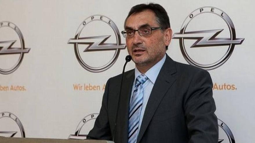 Antonio Cobo: &quot;Llegarán nuevos modelos a la Opel porque el Mokka no llena la planta&quot;