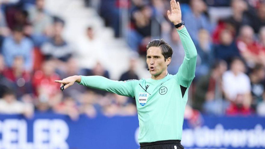 La RFEF exculpa Munuera d’incompatibilitats