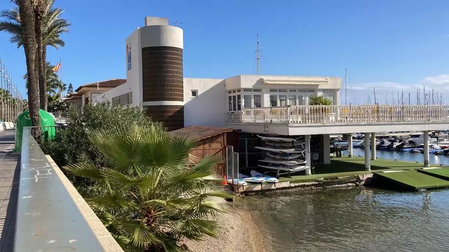 El Ayuntamiento de Torrevieja insiste en derribar su Oficina de Turismo principal para realizar un mirador y plazas de aparcamiento