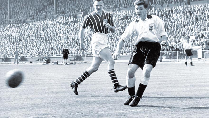 Jeff Hall, durante un partido con la selección inglesa en Wembley.