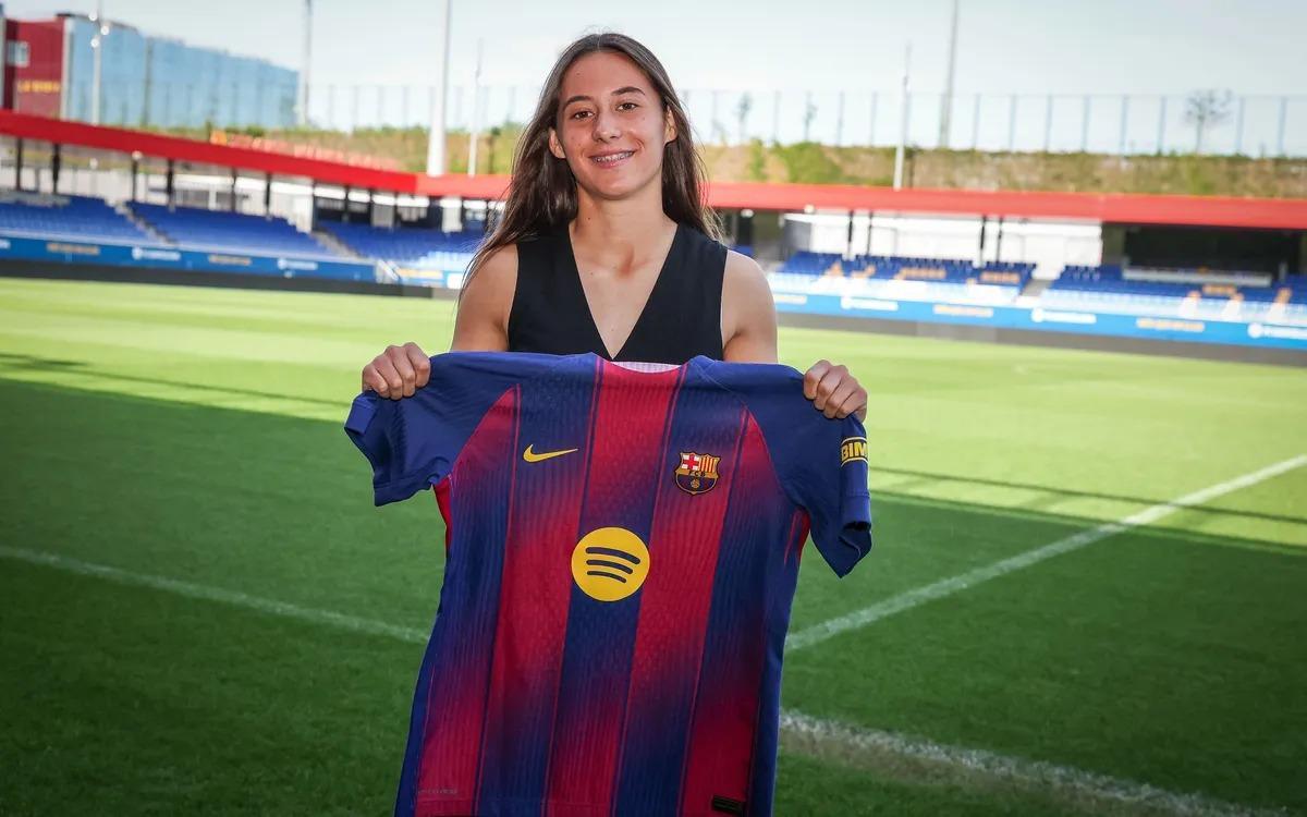 Rosalía, jugadora del filial, renueva con el Barça