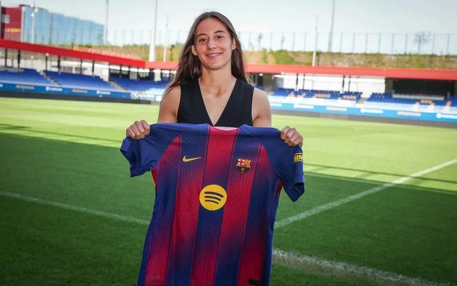 Pleno de renovaciones en el filial azulgrana: cuatro firmas en dos días en el equipo femenino