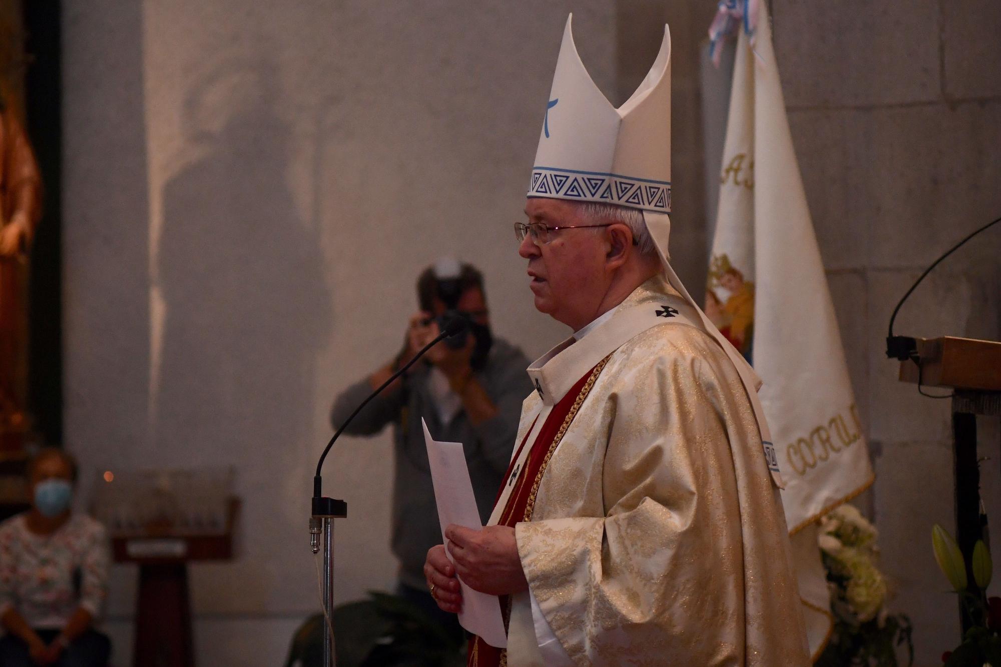 Misa del Rosario en la iglesia de los Dominicos