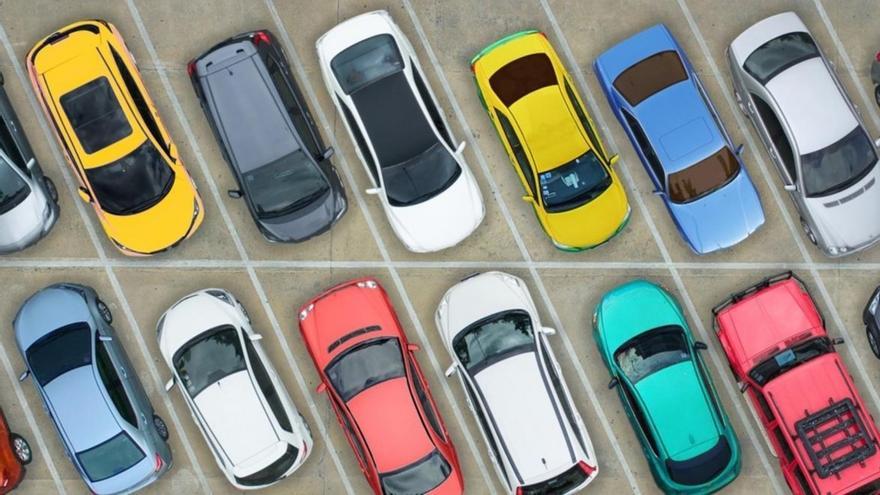 Atención al color de tu coche: la DGT puede multarte con hasta 500 euros