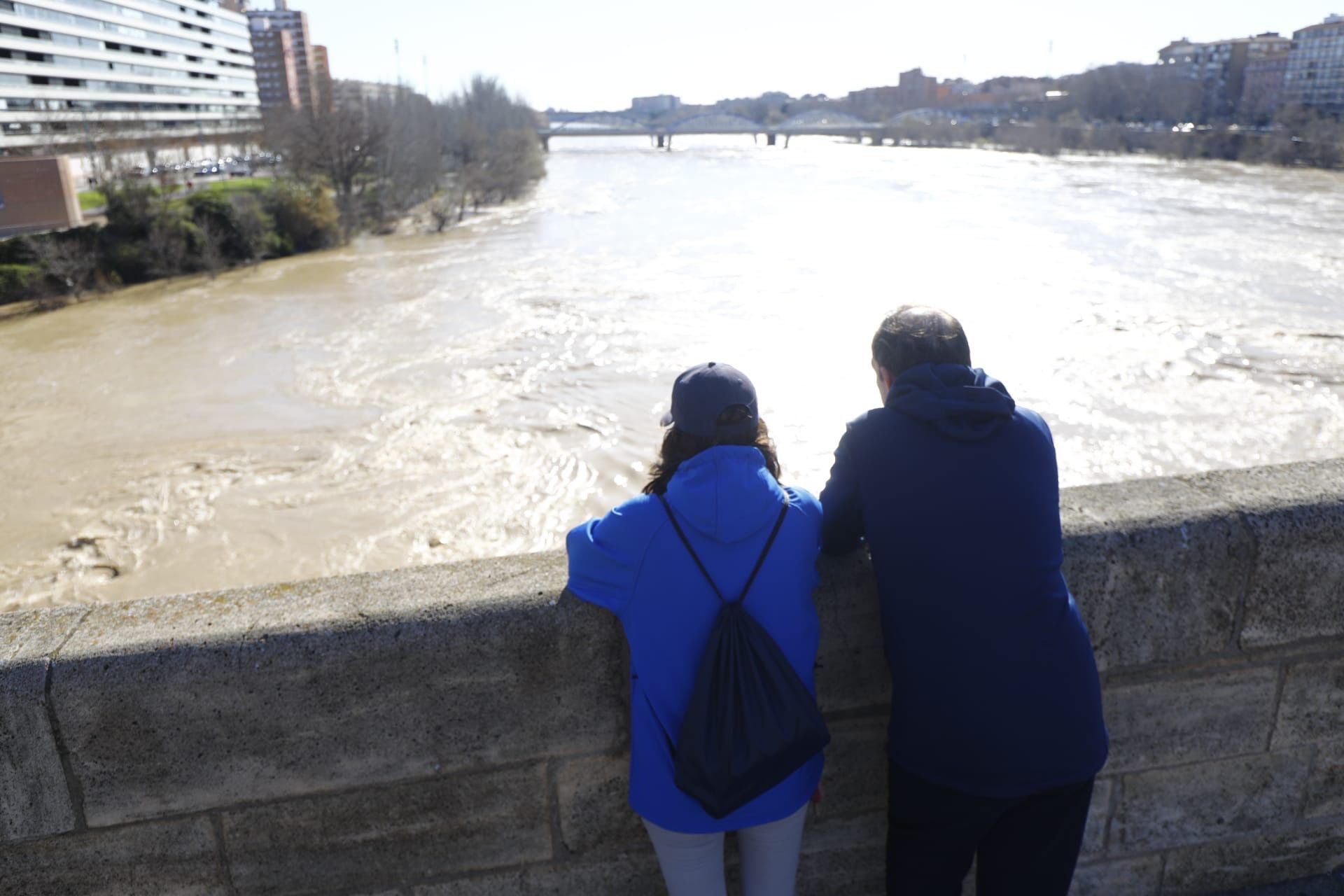 En imágenes | Así transcurre la crecida del Ebro a su paso por Aragón