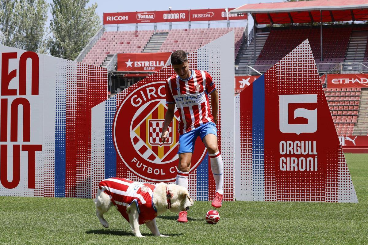 Les imatges de les presentacions dels nous jugadors del Girona FC Morante i Izan
