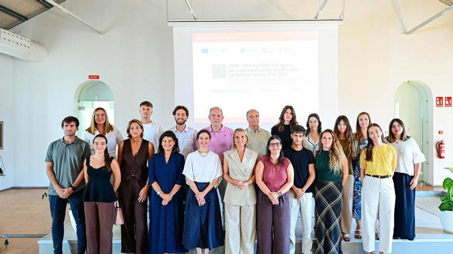 Trece jóvenes han iniciado su carrera profesional en el Ayuntamiento de Palma con un programa de inserción laboral