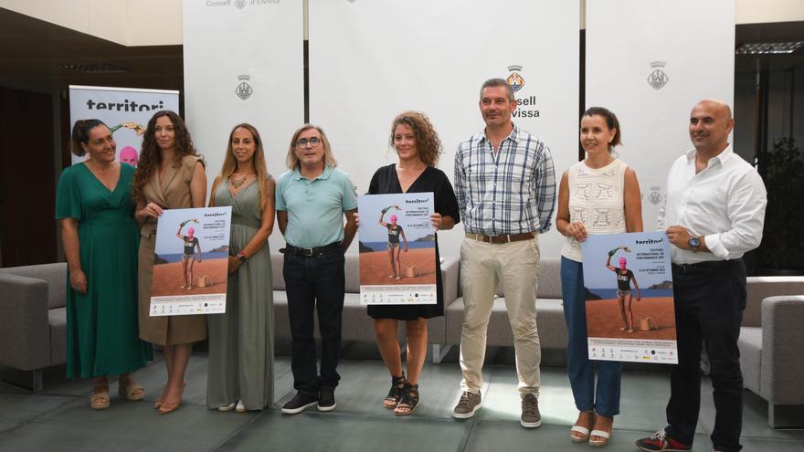 «En Territori Ibiza buscamos acortar distancias y perder el miedo a las artes vivas»