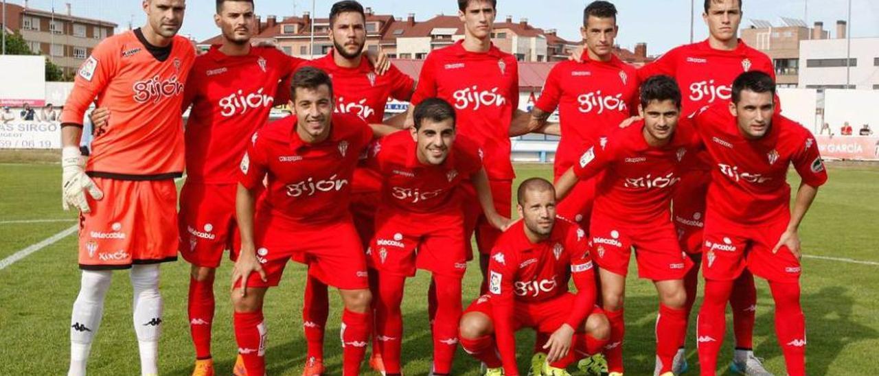 Alineación inicial del Sporting en el amistoso disputado ante el Almería en Miramar.