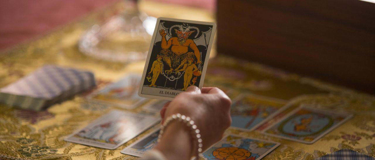 La verdad del negocio del tarot.