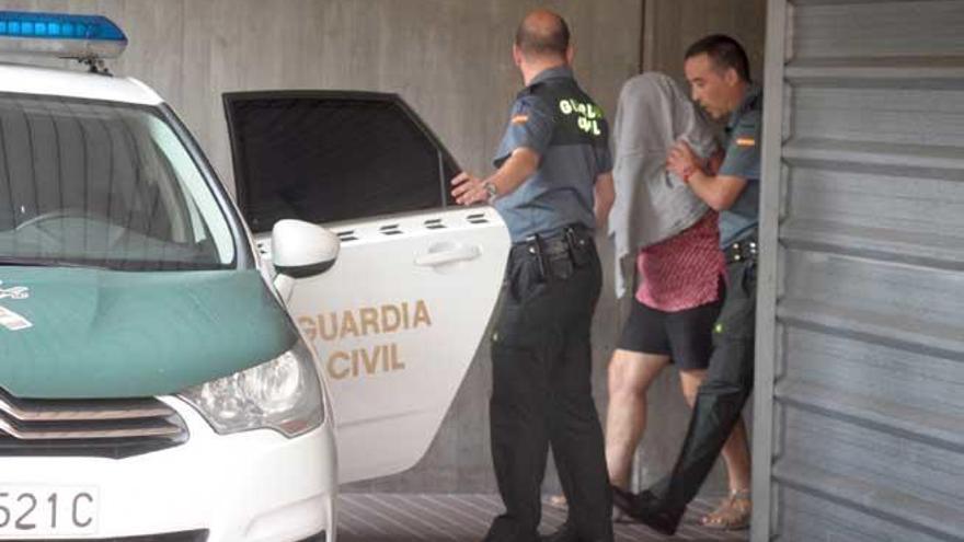 El Juez decreta prisión sin fianza para la detenida por 15 incendios en Cerceda