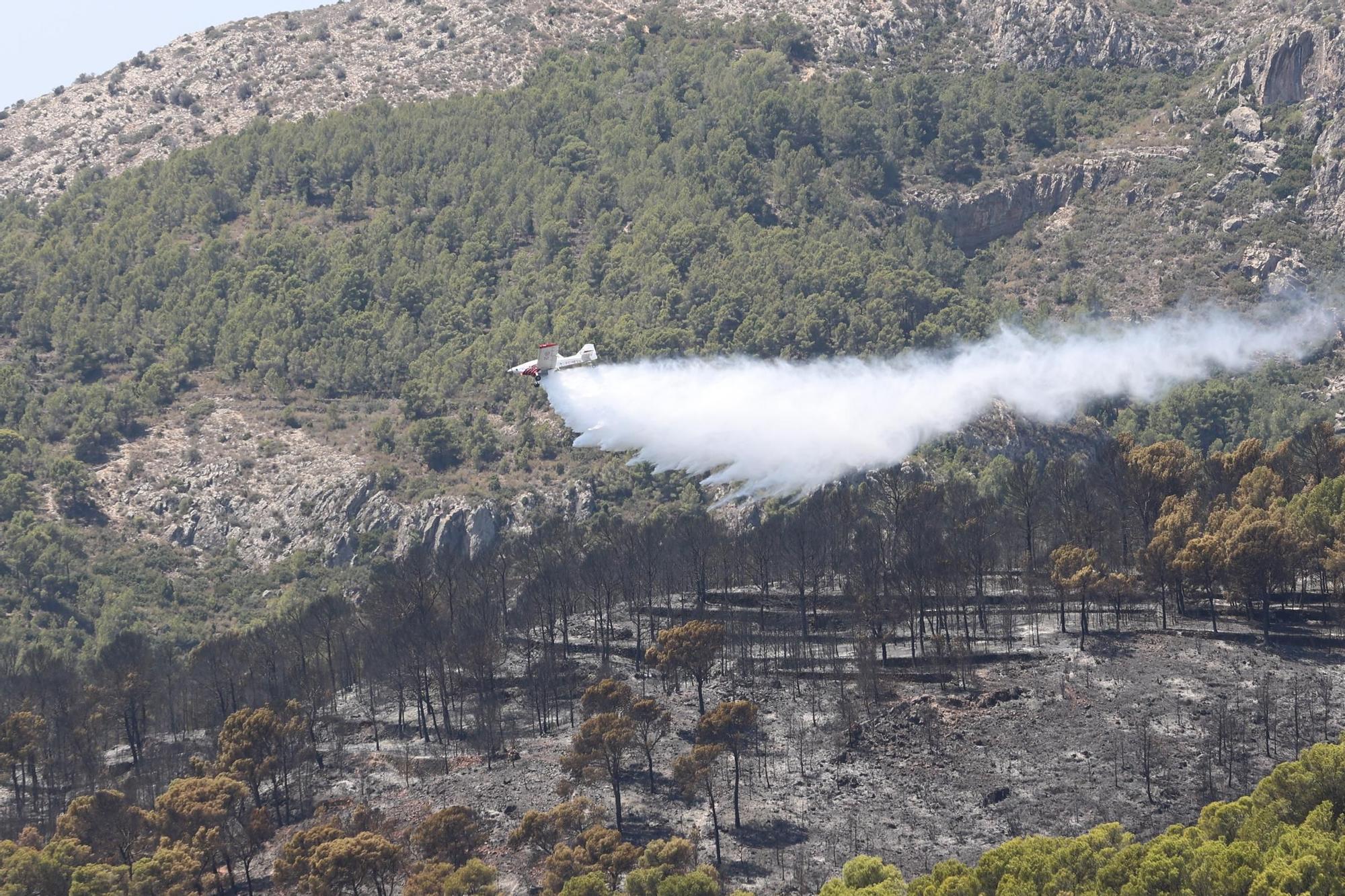 Galería de imágenes: Estabilizan el incendio del Desert