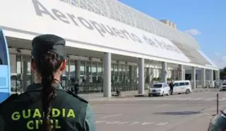 Arrestados dos jóvenes por robar cosméticos por valor de 2.100 euros