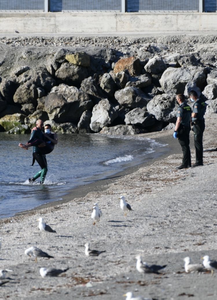 Ceuta vive uno de los episodios de entrada masiva de inmigrantes más numeroso de los últimos años