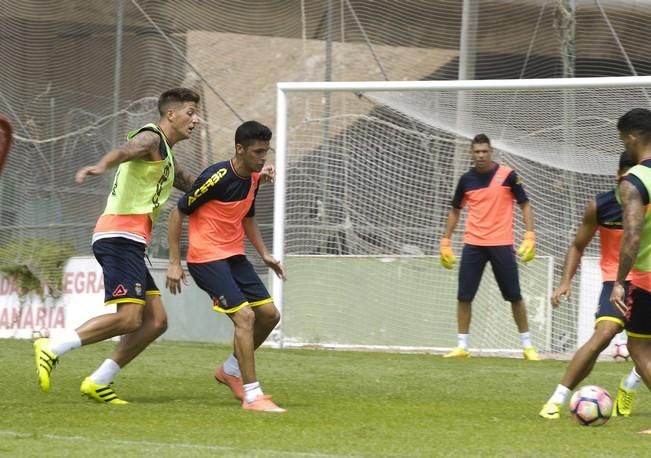 ENTRENAMIENTO DE LA UD LAS PALMAS Y ENTREVISTGA ...