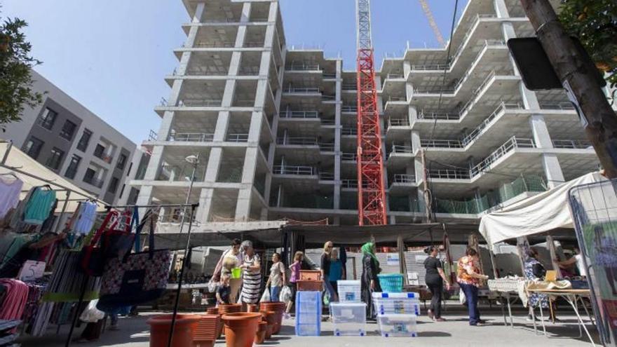 Uno de los edificios derruidos por los terremotos en La Viña.