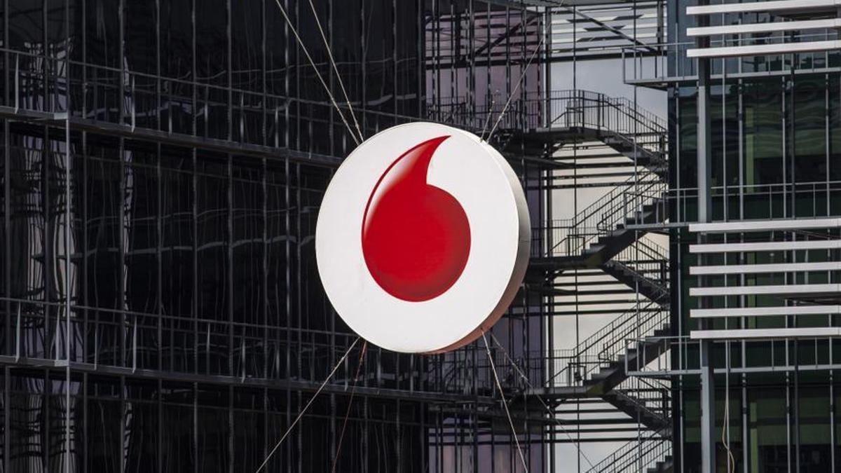 Vodafone sufre la guerra comercial en España y recorta un 6% sus ingresos en seis meses