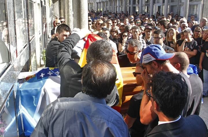 Moaña y el mundo del motor acompañan a Dani Rivas en su funeral