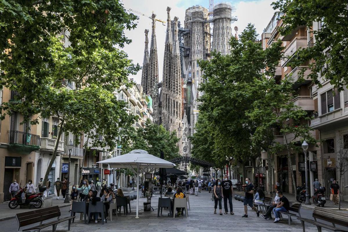 Vista de la Sagrada Família desde la Avenida Gaudí