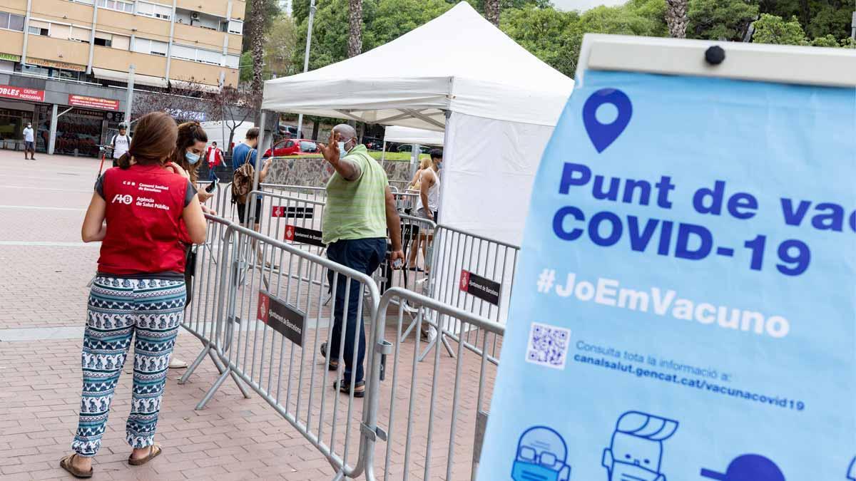 La circulació del virus continua baixant a Catalunya