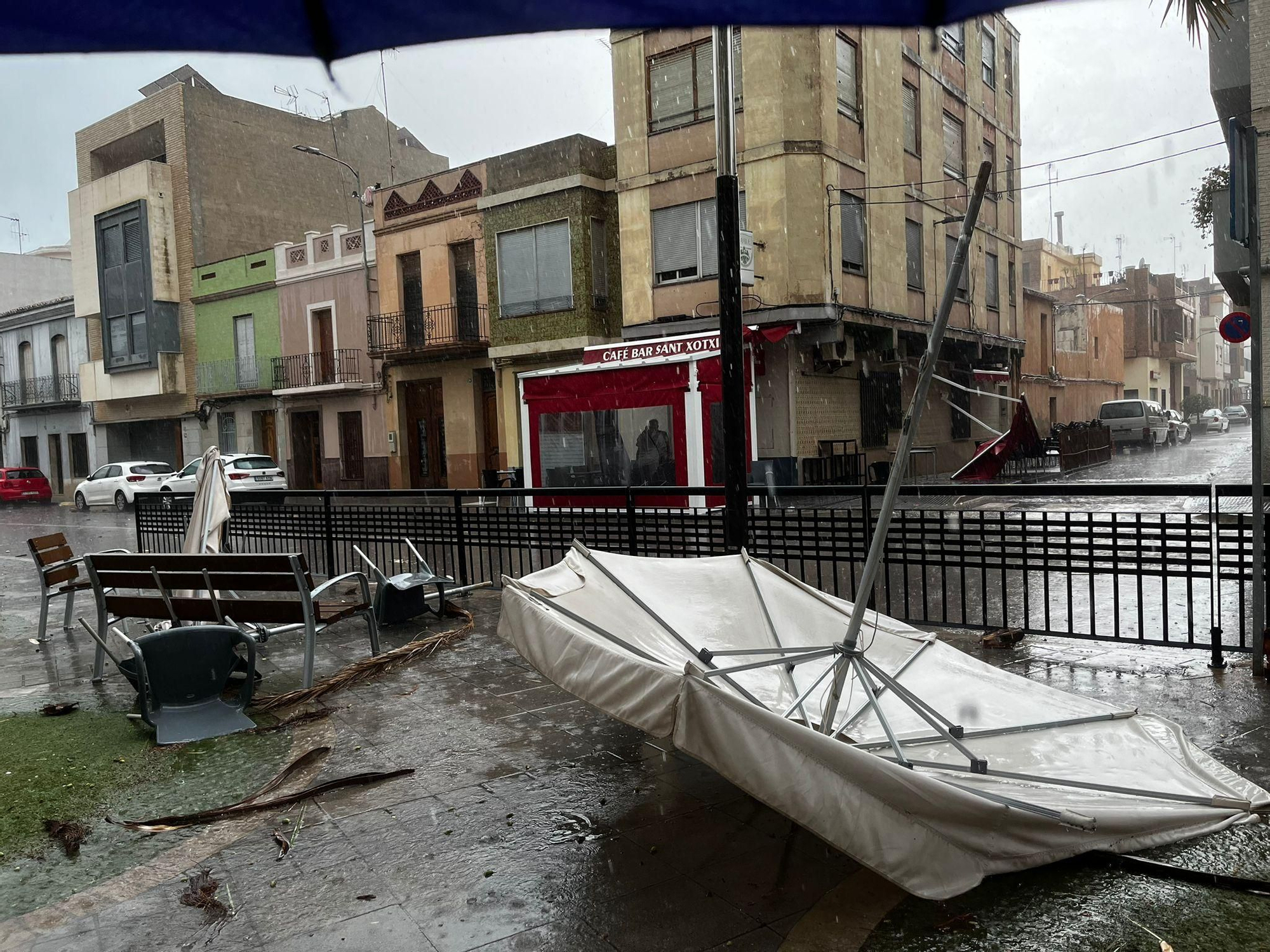 El temporal provoca grandes destrozos en Nules.