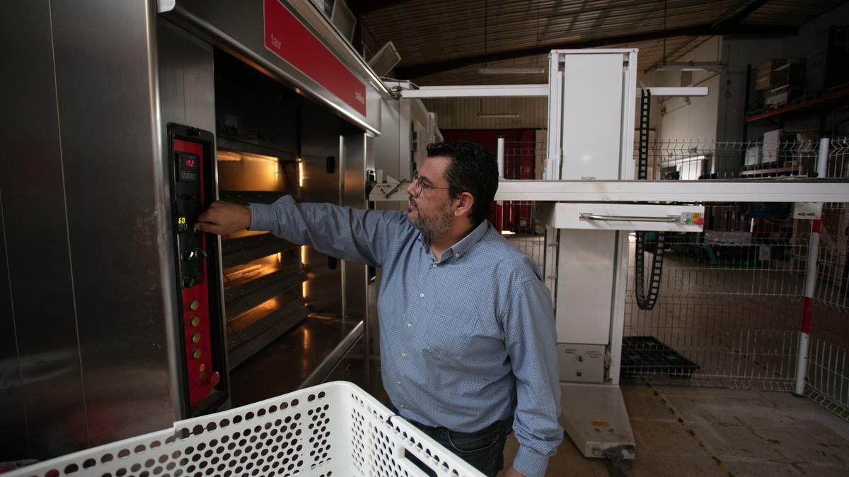 Los hornos de Ibiza, que consumen mucha electricidad, son algunos de los negocios más perjudicados por el incremento de la luz