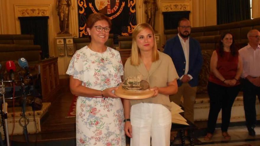 Marta Ruiz pregona la Feria de la Vendimia de Jumilla