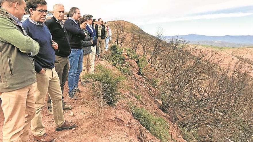 Reparan 20 kilómetros de pistas quemadas en la Serra d&#039;Espadà y la Calderona